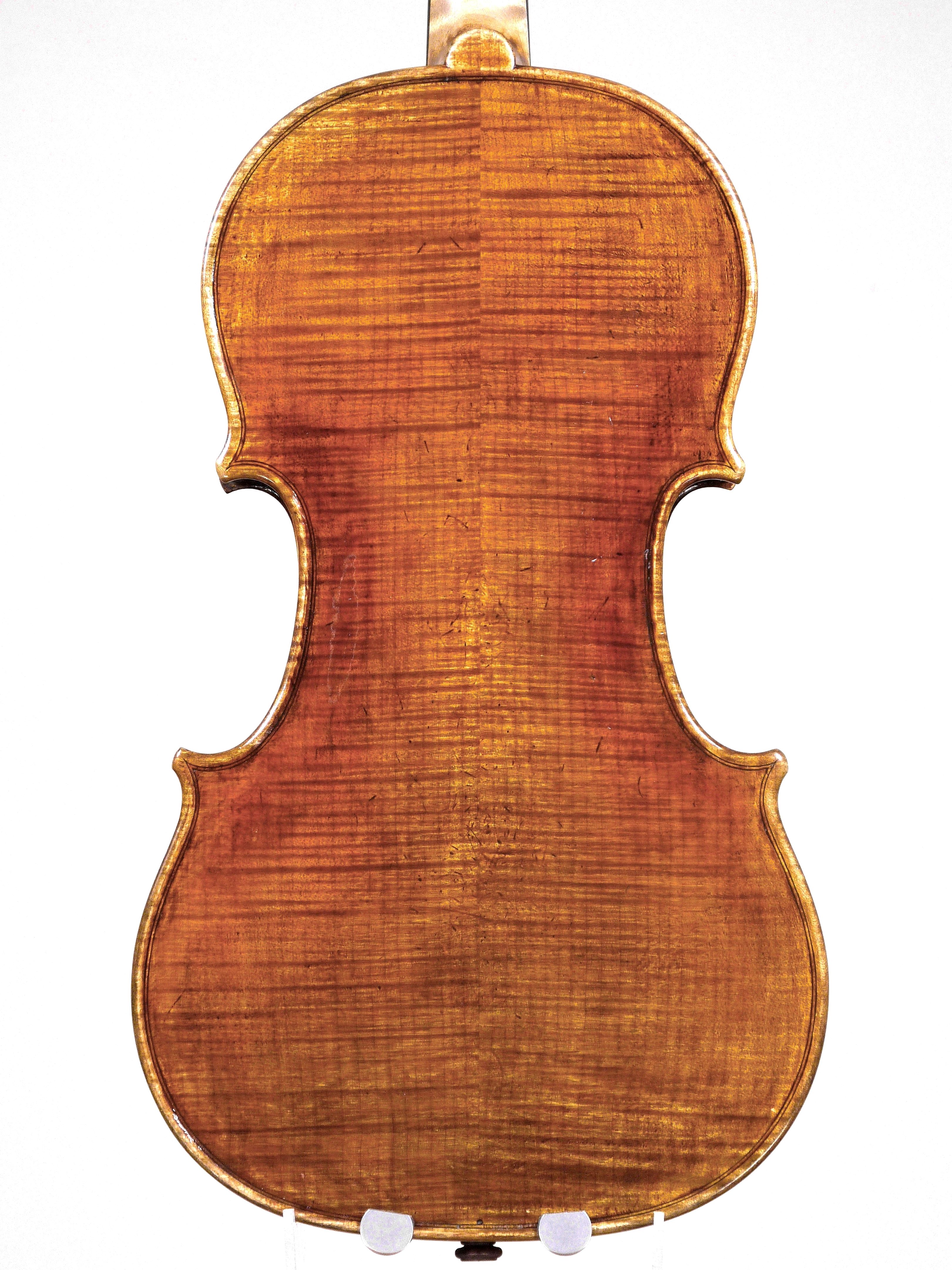 strad2012fundored.JPG
